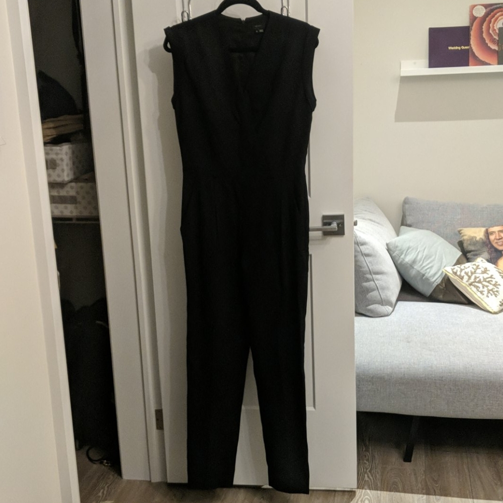 Theory classic jumpsuit sz 6